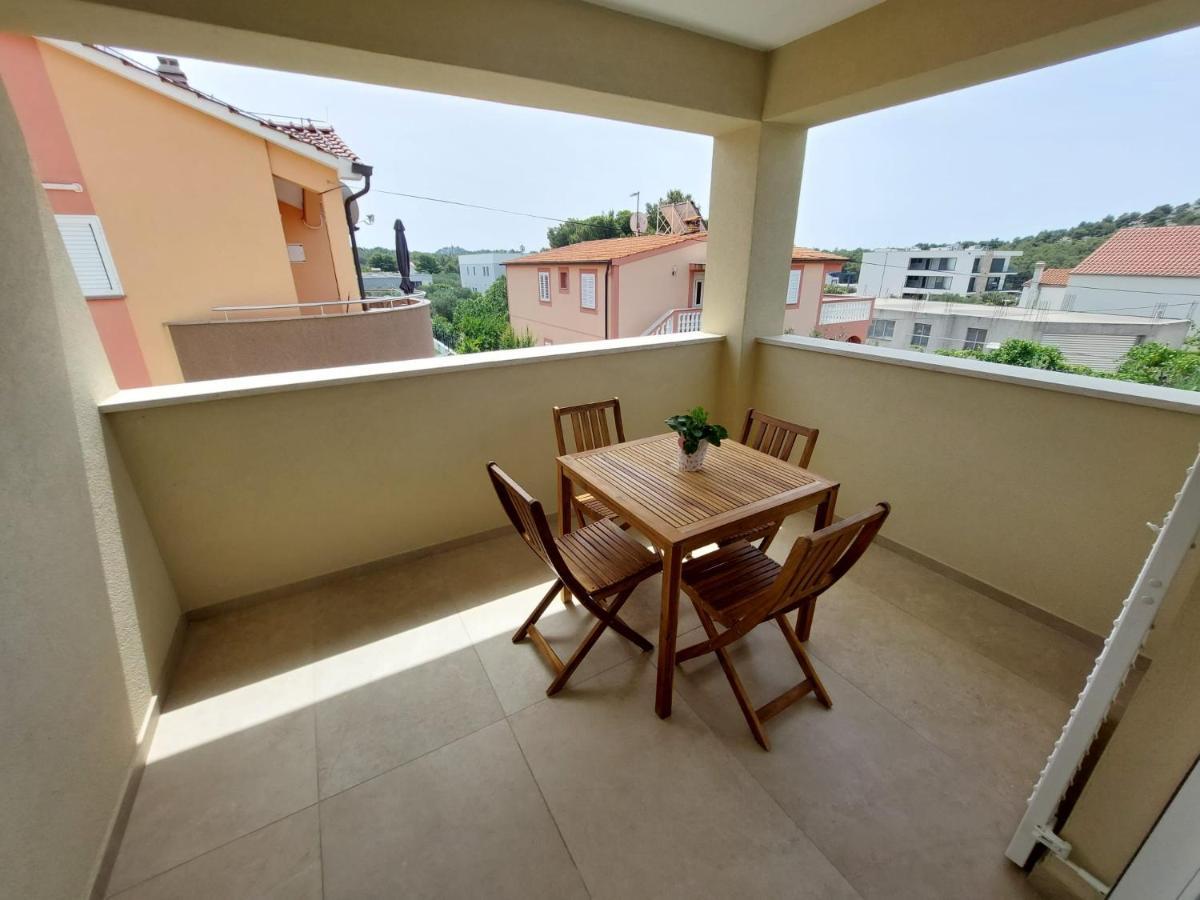 Seashells Apartments Tribunj Tribalj Esterno foto