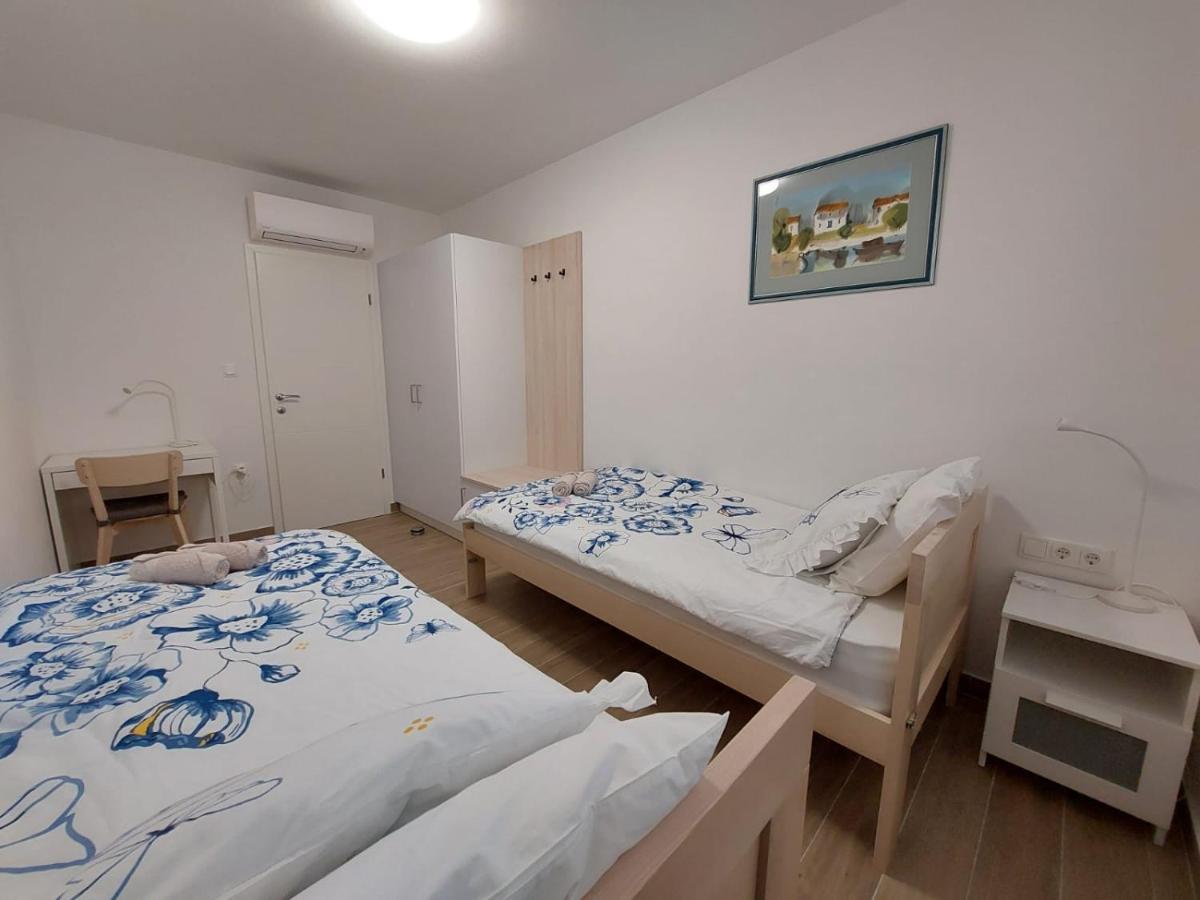 Seashells Apartments Tribunj Tribalj Esterno foto